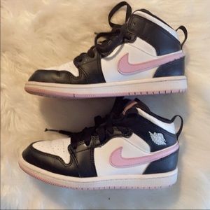 Air Jordan 1 Mid GS 'White Light Arctic Pink'